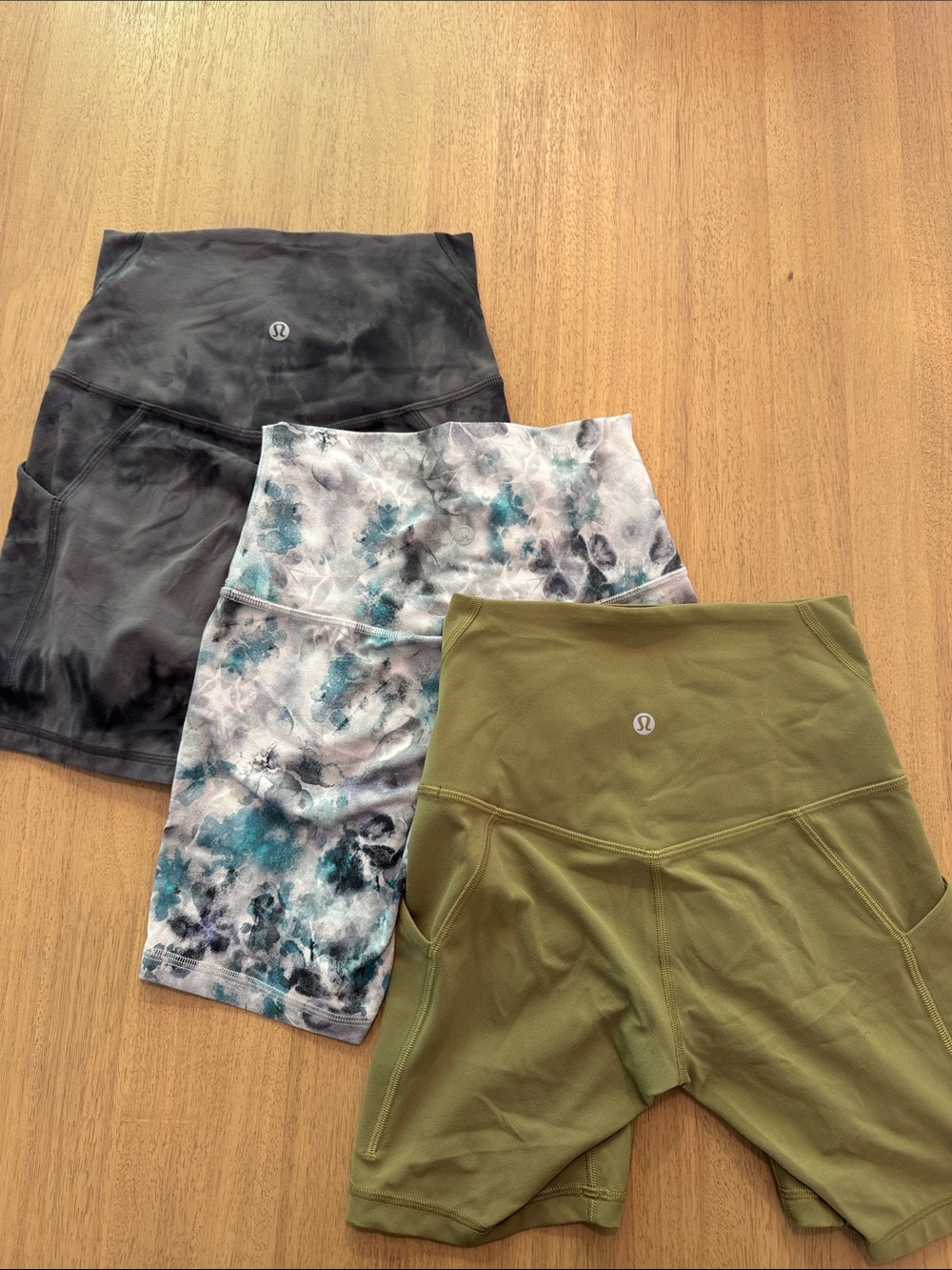 Set of 3 Lululemon Align 6in shorts (2 pairs w/ pockets) - Picture 5 of 5
